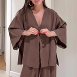 Tweedelig damespak: Elegante top met V-hals & broek met wijde pijpen